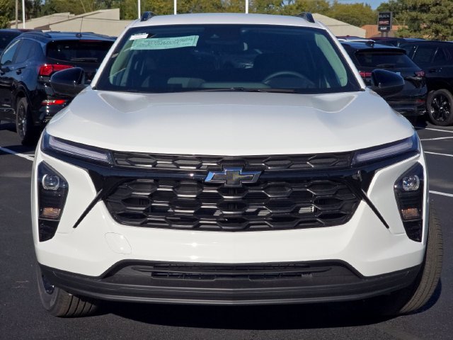 New 2026 Chevrolet Trax LT w/ Driver Confidence Package FWD image 9
