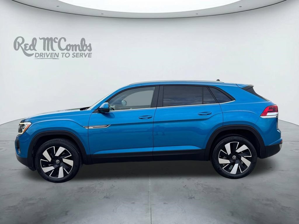 Used 2024 Volkswagen Atlas Cross Sport SE FWD image 2
