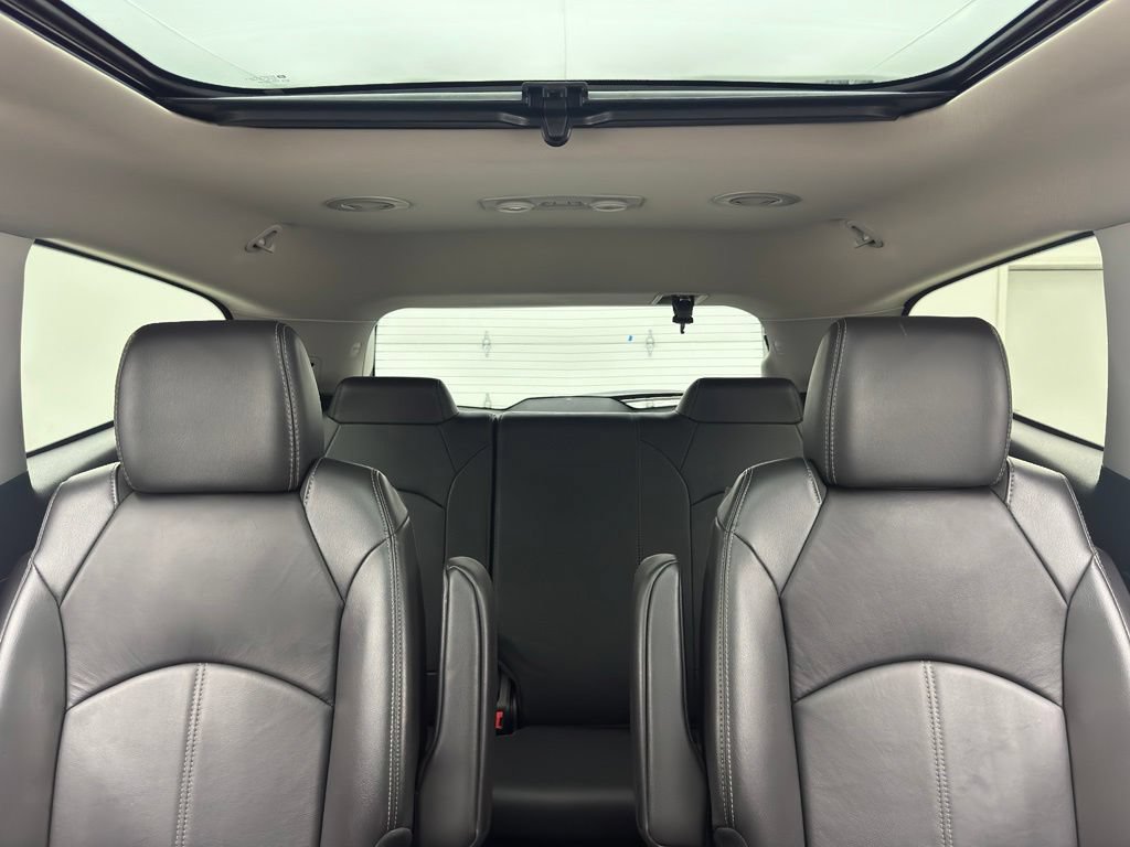 Used 2015 Chevrolet Traverse LT FWD image 35