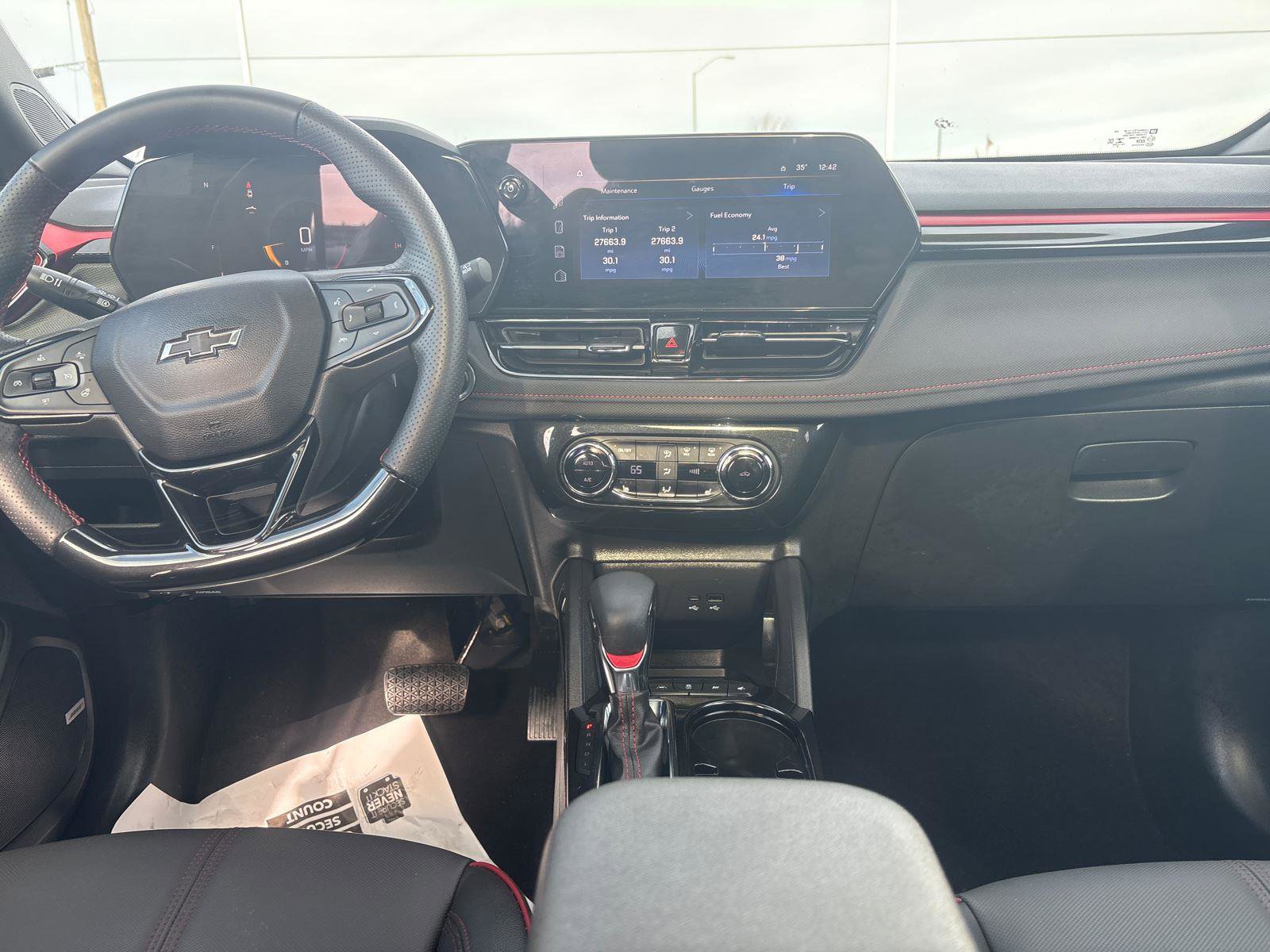 Used 2024 Chevrolet TrailBlazer RS w/ Convenience Package image 16