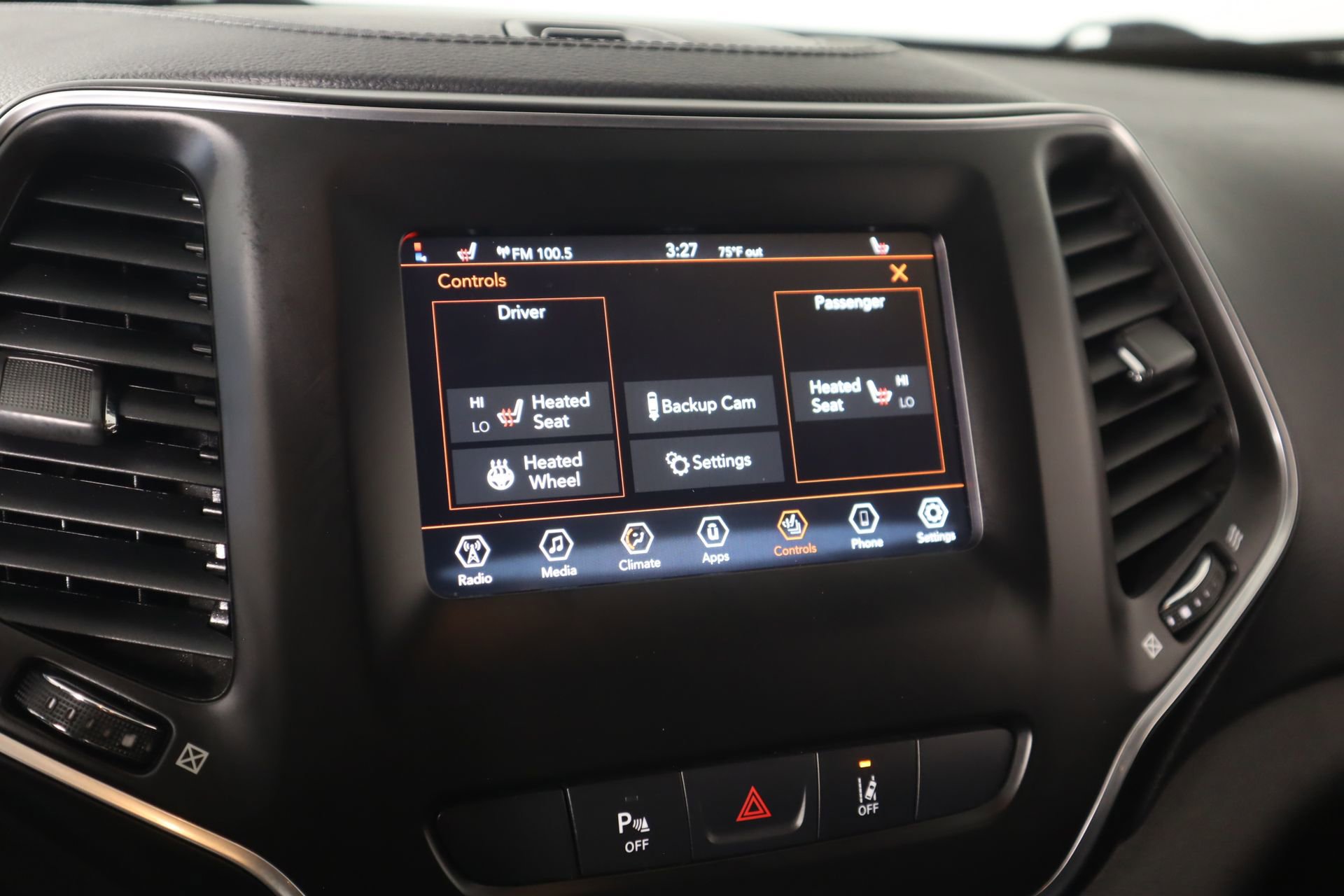 Used 2021 Jeep Cherokee Latitude Plus image 7