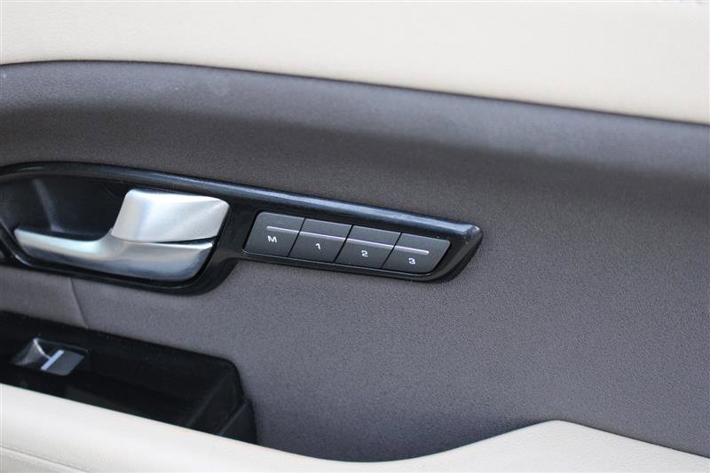 Used 2016 Land Rover Range Rover Evoque SE Premium image 15