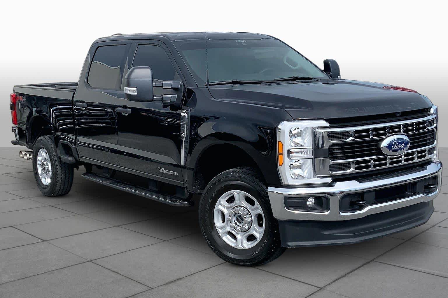 Used 2025 Ford F250 XLT w/ 360-Degree Camera Package AWD/4WD image 3
