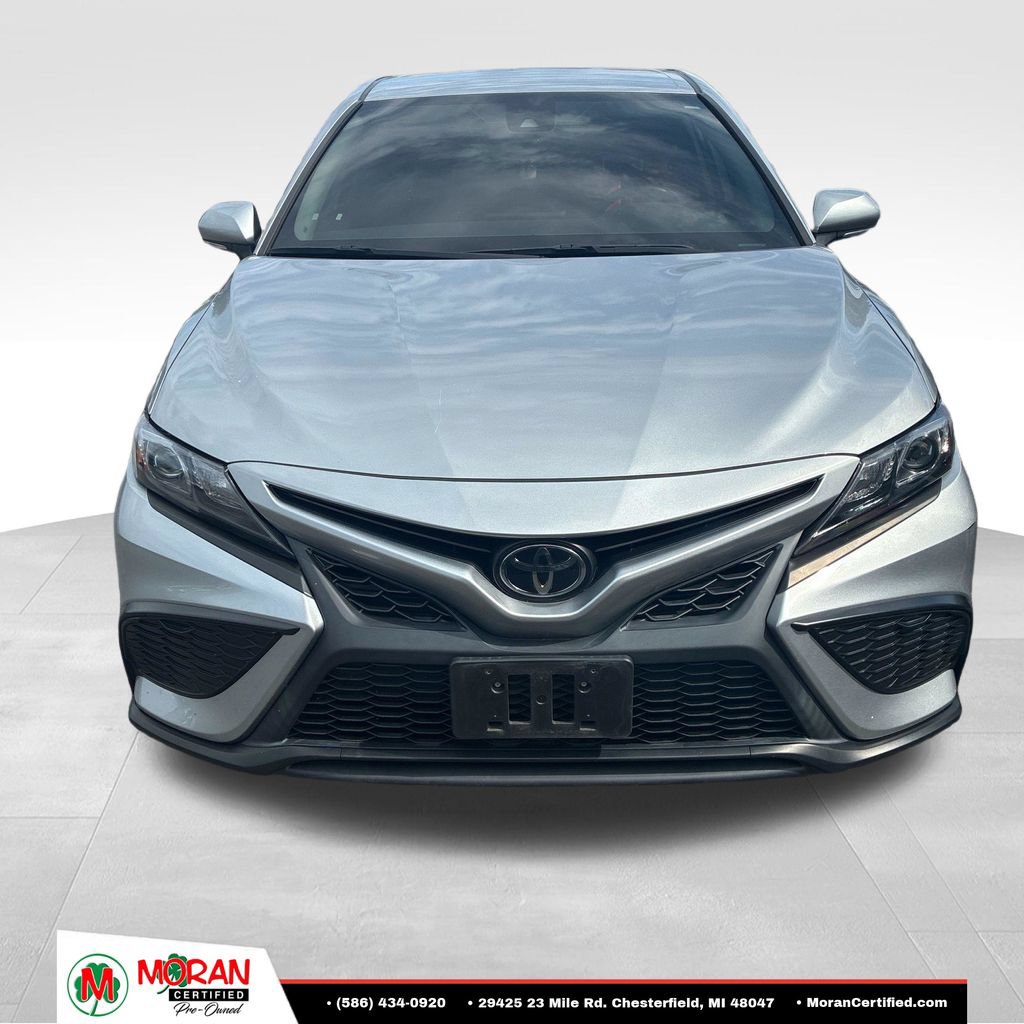 Used 2023 Toyota Camry SE FWD image 2