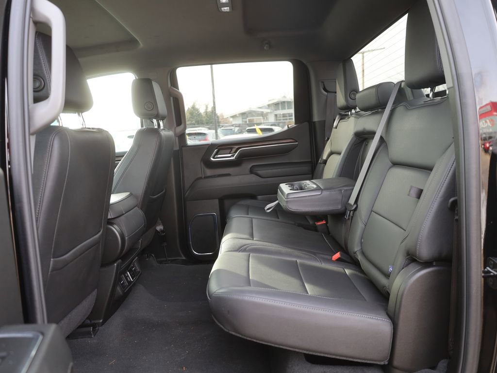 Used 2024 GMC Sierra 1500 SLT w/ X31 Off-Road Package AWD/4WD image 21