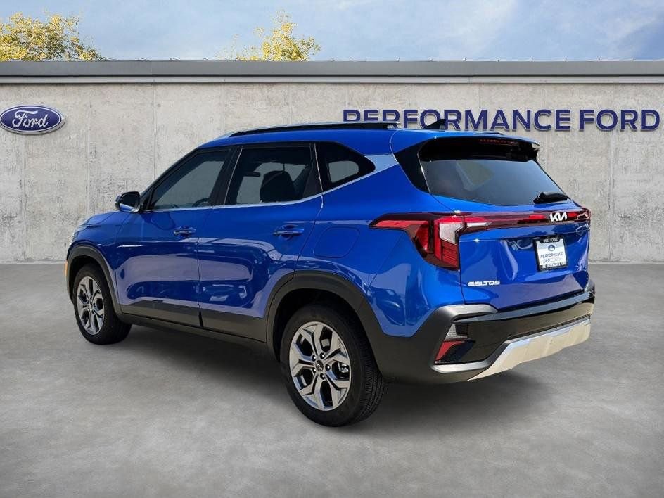 Used 2024 Kia Seltos S image 11