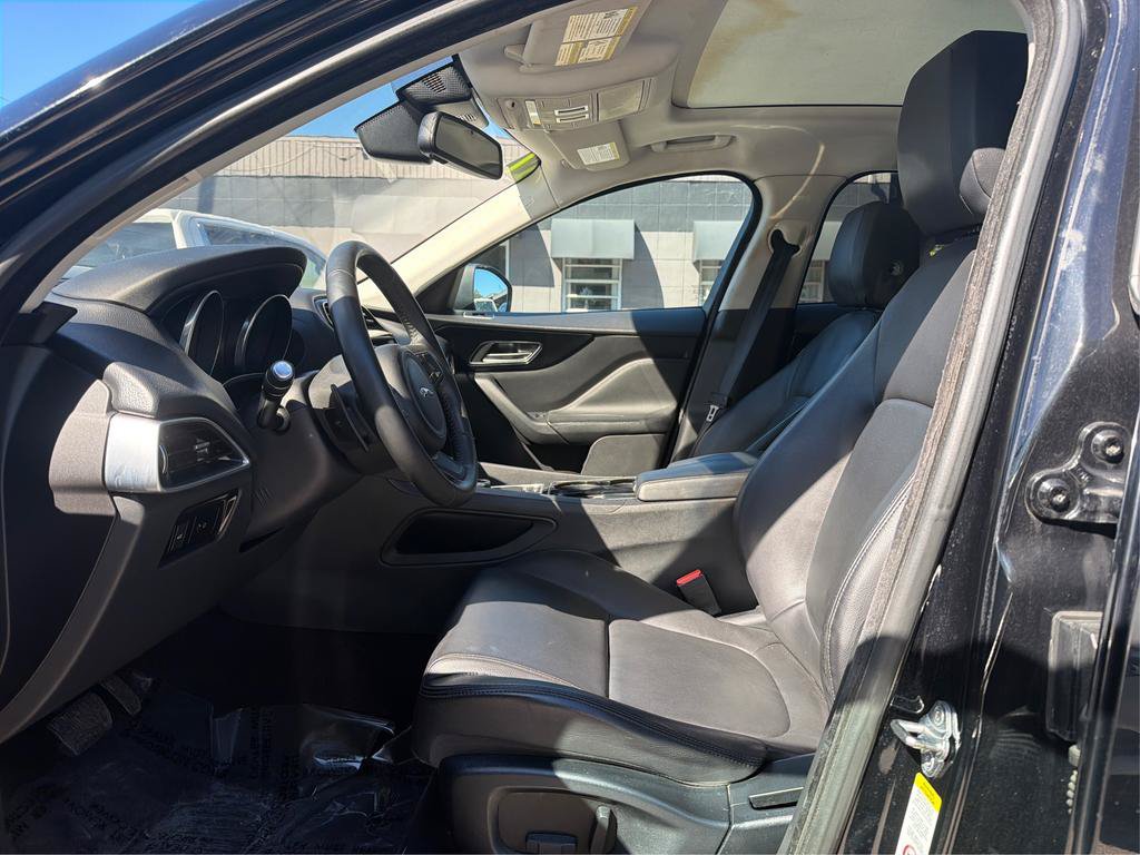 Used 2017 Jaguar F-PACE Premium AWD/4WD image 9