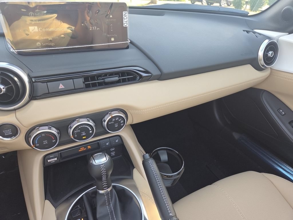 New 2026 MAZDA MX-5 Miata RF Grand Touring w/ Weather Package RWD image 20