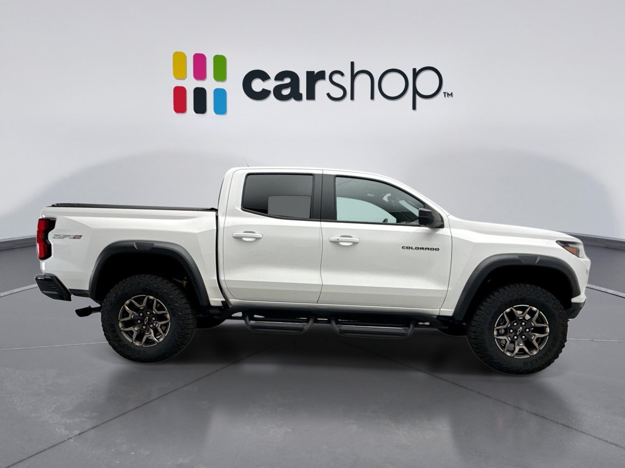 Used 2025 Chevrolet Colorado ZR2 w/ Technology Package AWD/4WD image 6