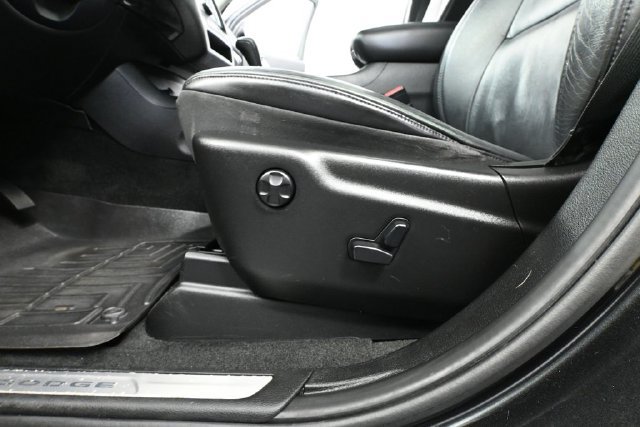 Used 2013 Dodge Durango Crew w/ Trailer Tow Group IV AWD/4WD image 16