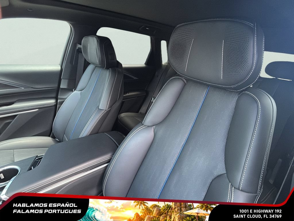 Certified 2025 Cadillac Lyriq Luxury w/ LPO, Floor Liner Package AWD/4WD image 14
