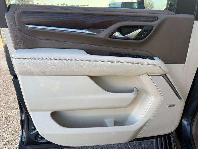 Used 2021 GMC Yukon Denali w/ Denali Premium Package RWD image 23
