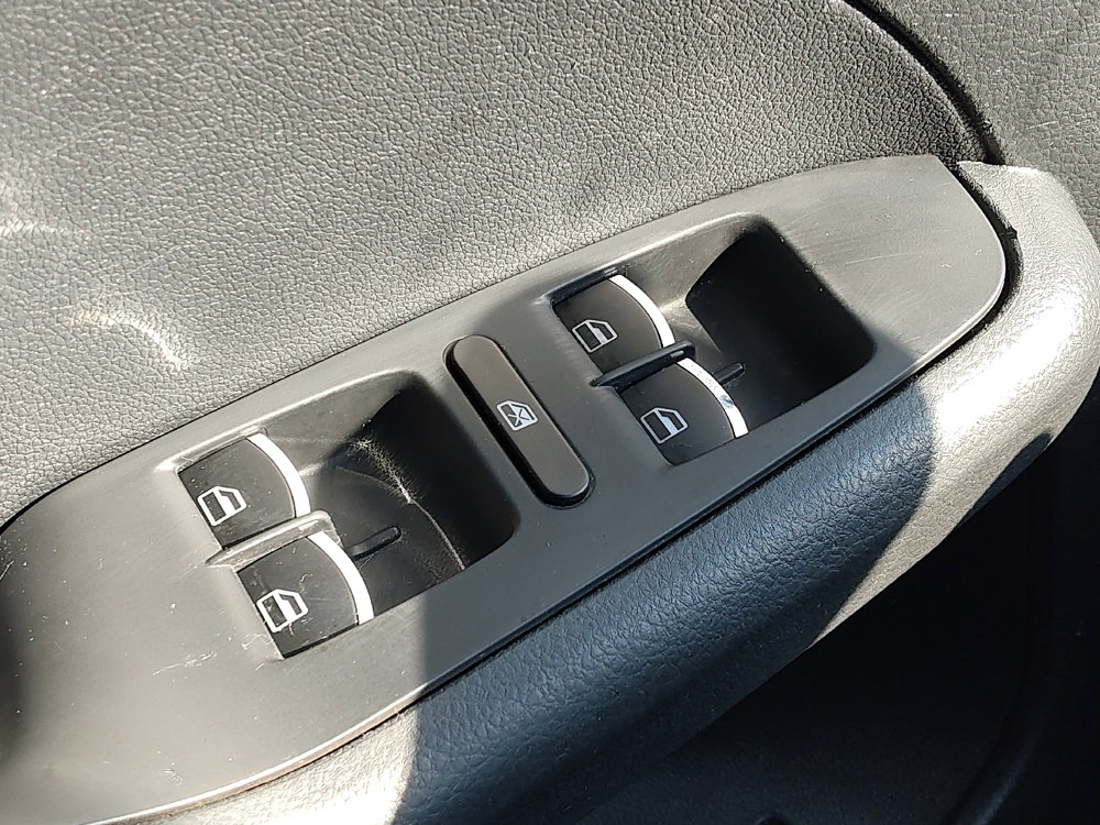 Used 2014 Volkswagen Jetta S image 27