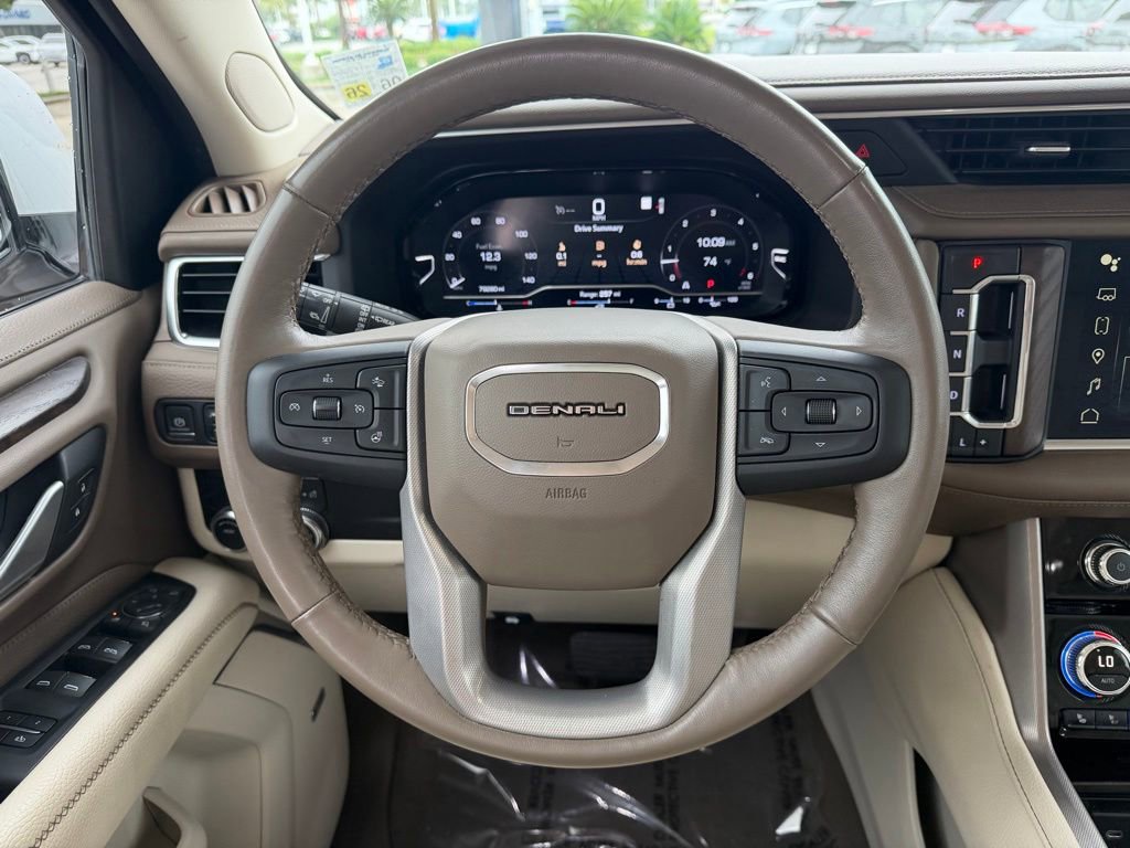 Used 2022 GMC Yukon XL Denali RWD image 17
