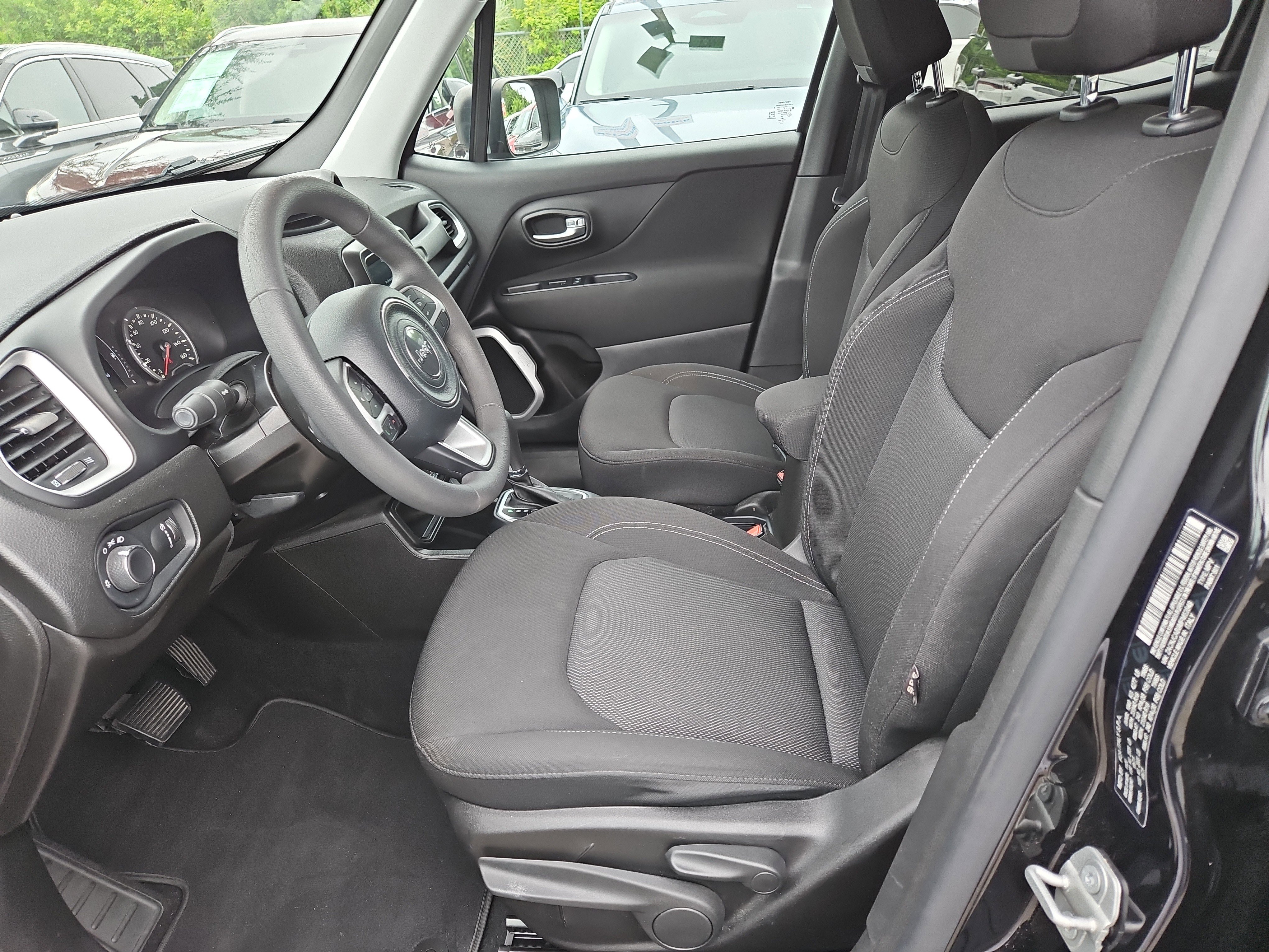 Used 2021 Jeep Renegade Sport image 12