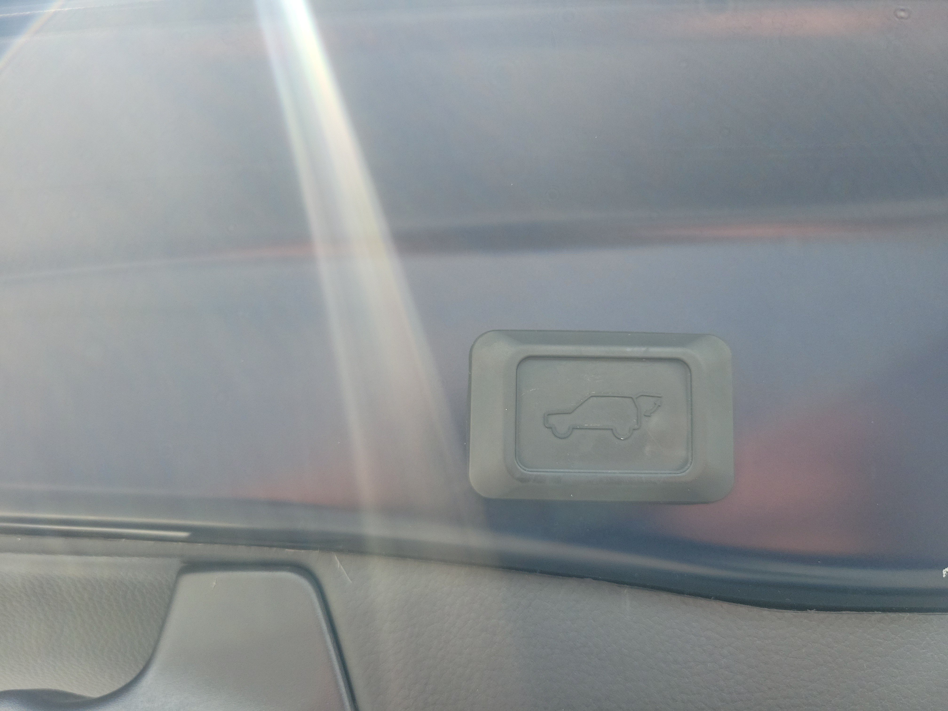 Used 2025 Toyota RAV4 XLE w/ Convenience Package FWD image 11