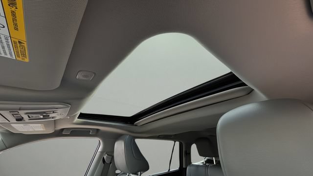 Used 2023 Toyota Highlander XLE FWD image 19