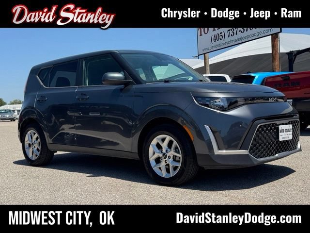 Used 2024 Kia Soul LX w/ Option Group 015 FWD image 1