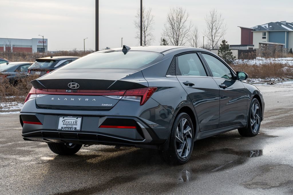 New 2025 Hyundai Elantra Limited image 7