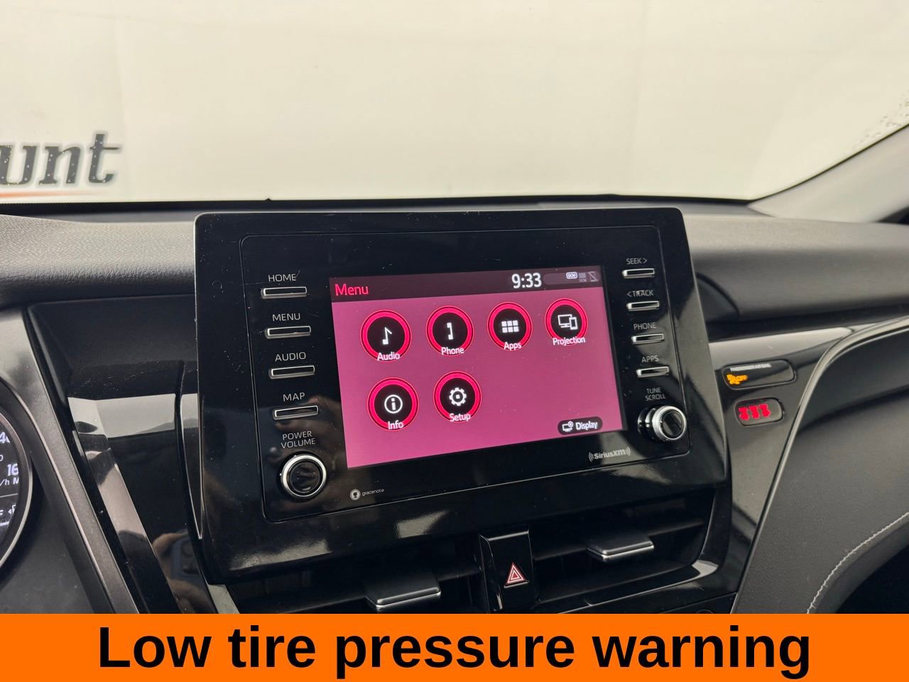 Used 2023 Toyota Camry SE image 14