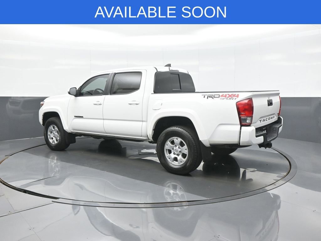 Used 2017 Toyota Tacoma TRD Sport w/ Tow Package (A/T) AWD/4WD image 5