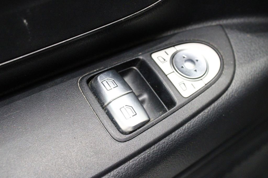 Used 2018 Mercedes-Benz Metris image 13