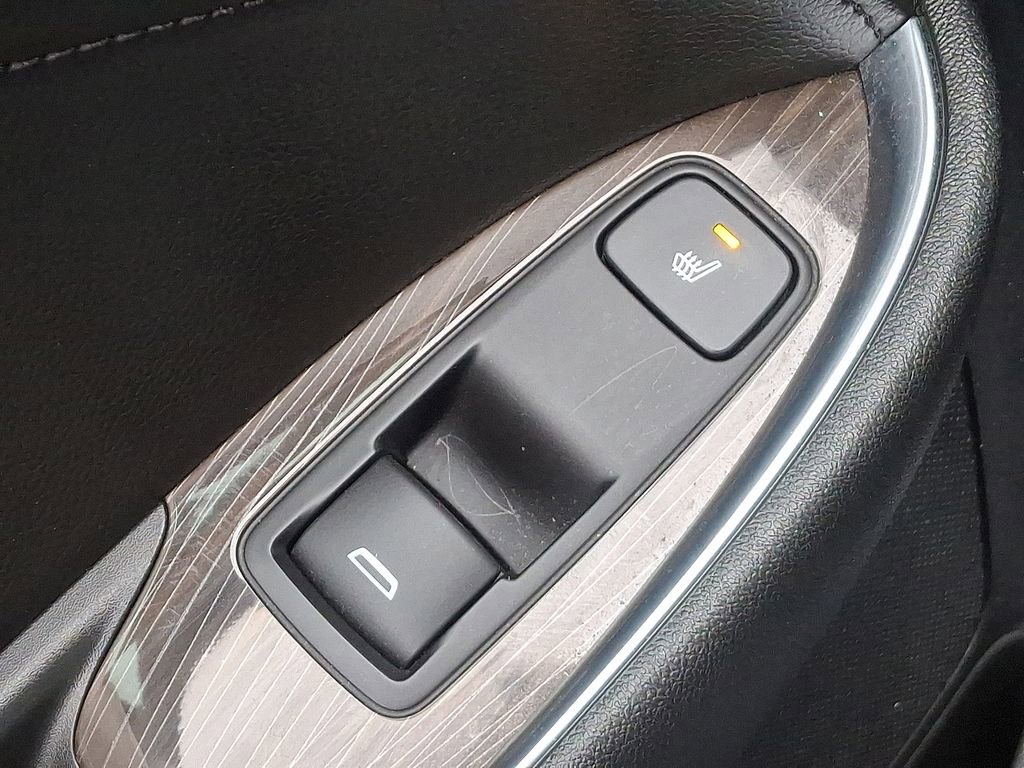 Used 2022 Chevrolet Malibu Premier image 13