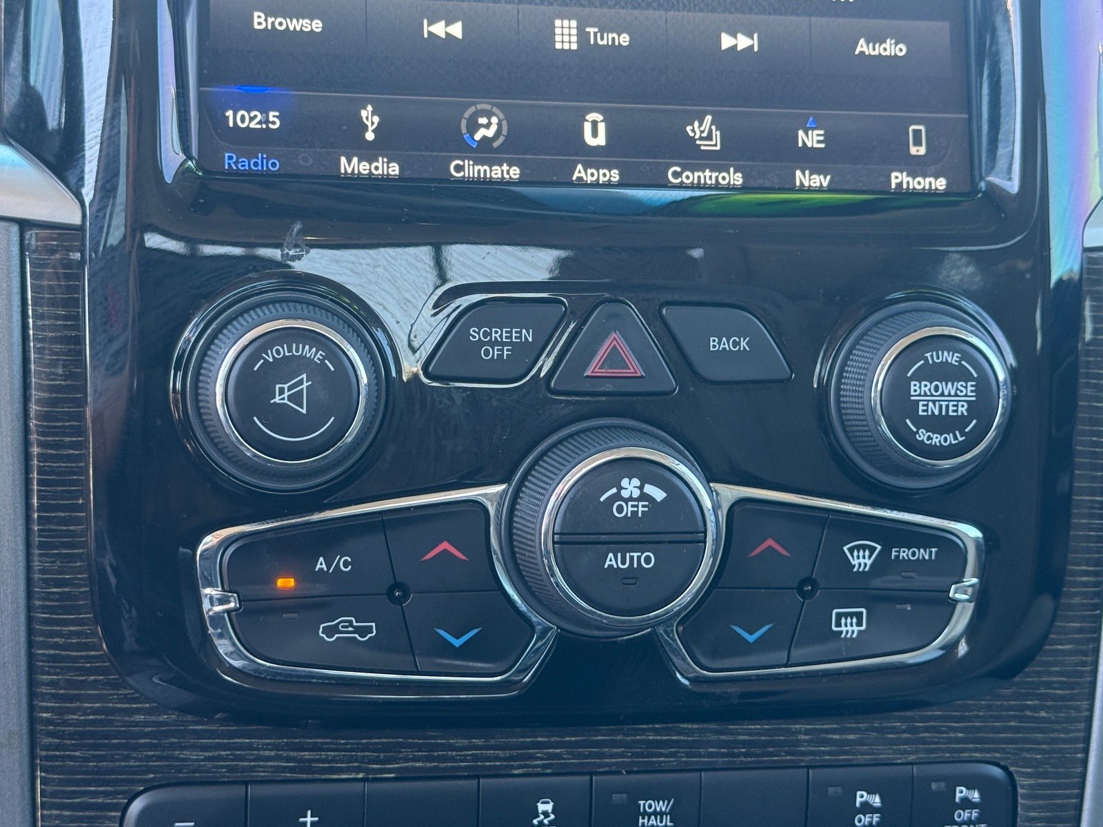 Used 2018 RAM 2500 Limited image 24