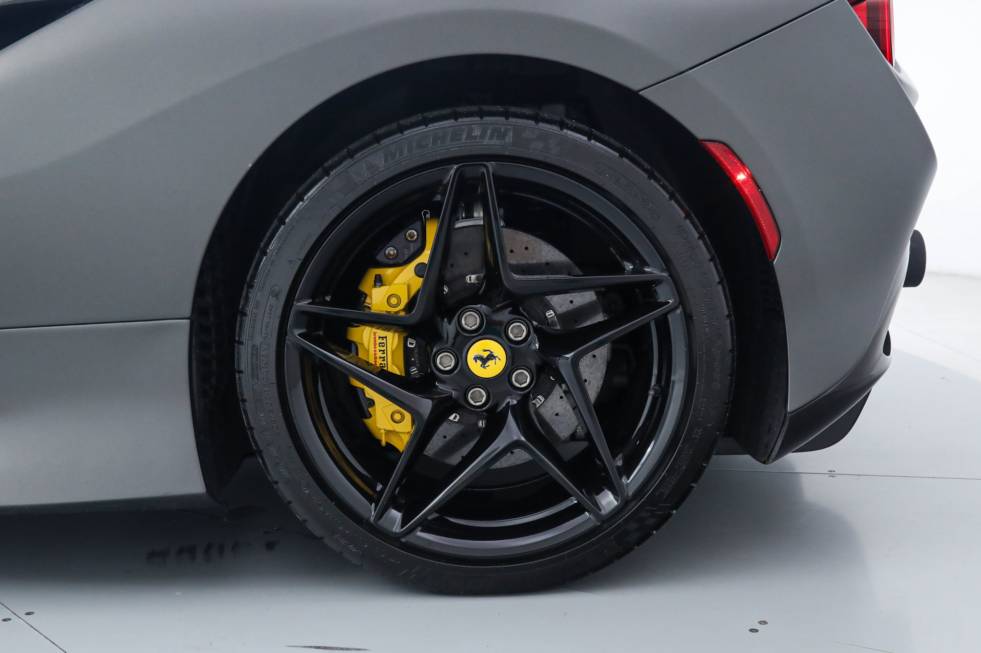 Certified 2023 Ferrari F8 Tributo RWD image 40