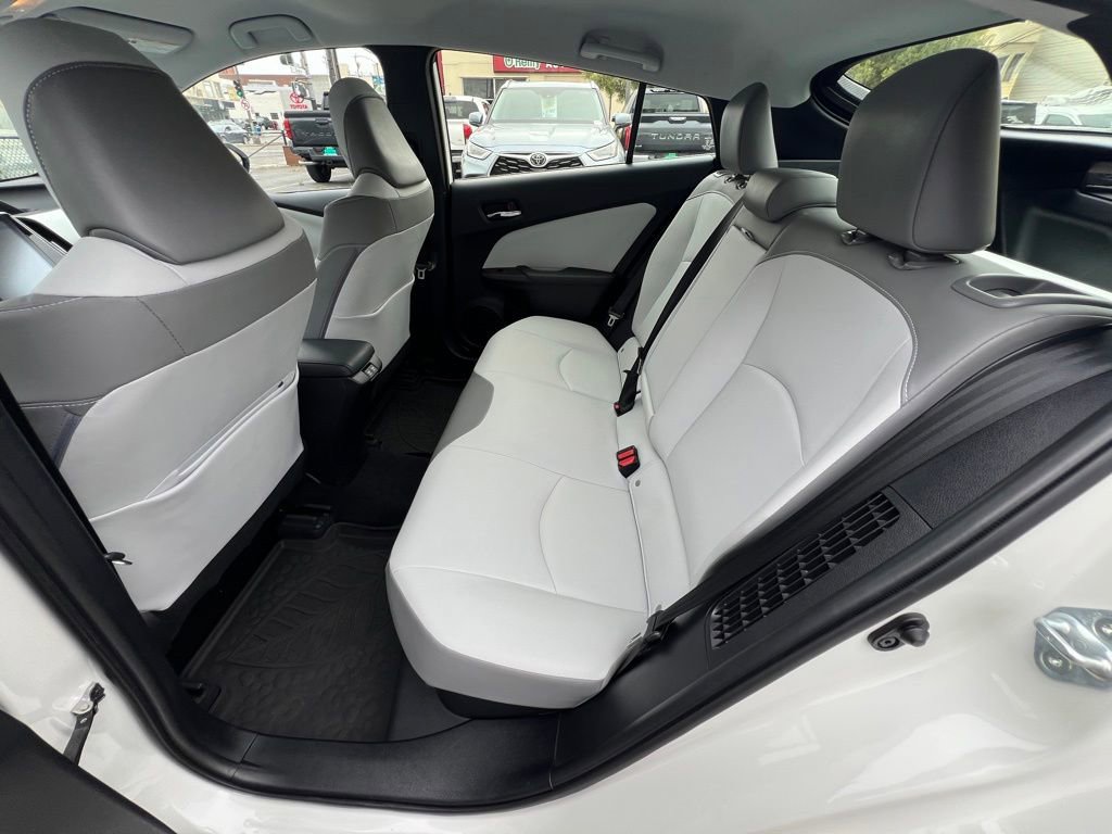 Used 2020 Toyota Prius Prime XLE FWD image 18