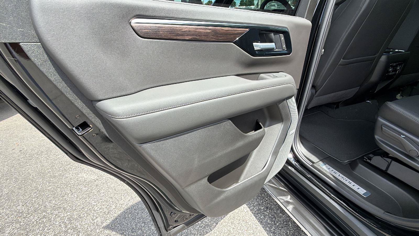 New 2026 Chevrolet Tahoe LT w/ Comfort Package AWD/4WD image 15