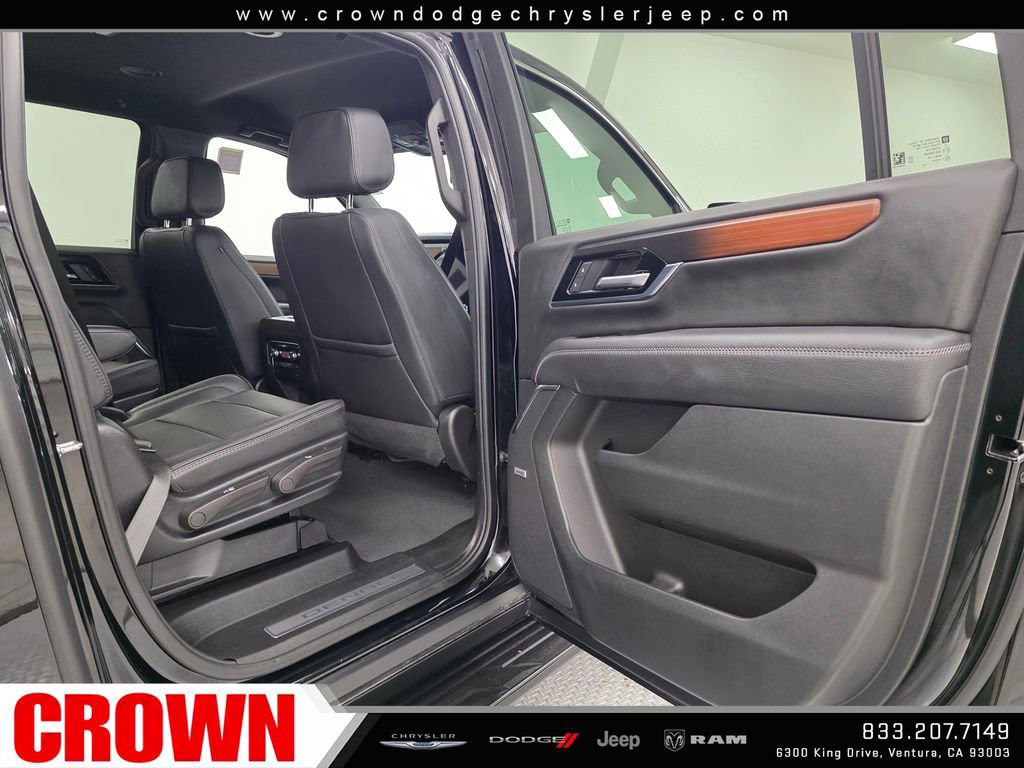 Used 2025 GMC Yukon XL Denali AWD/4WD image 19