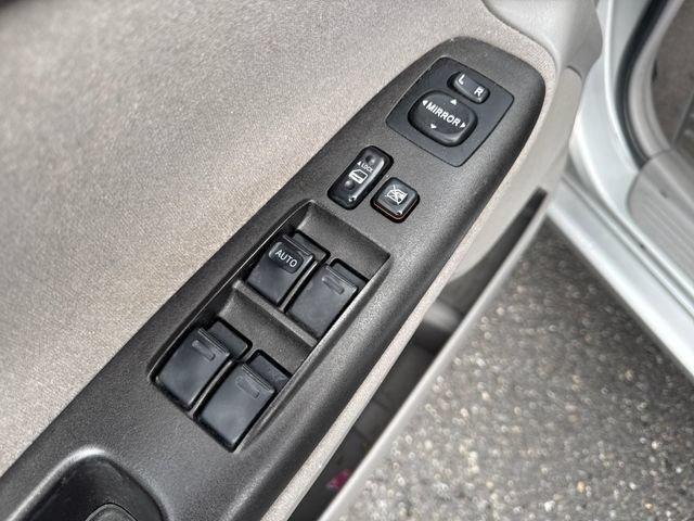 Used 2006 Toyota Camry LE FWD image 23