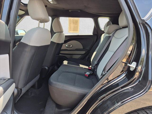 Used 2014 Kia Soul FWD image 14