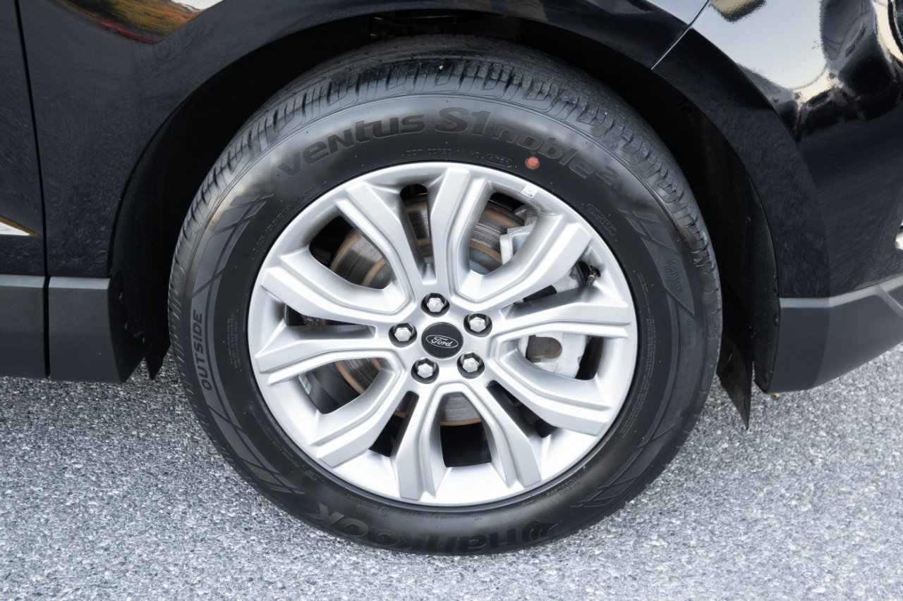 Used 2024 Ford Edge Titanium image 38