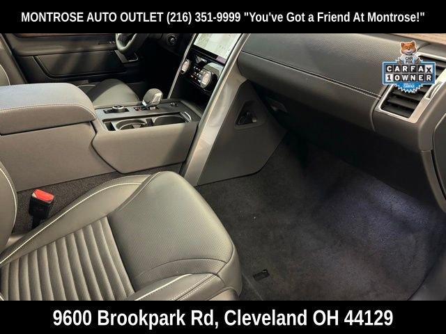 Used 2024 Land Rover Discovery Dynamic SE image 35