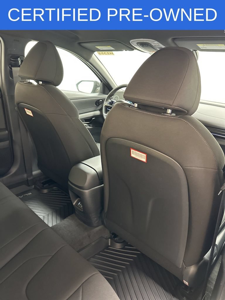 Used 2025 Hyundai Elantra SEL FWD image 21