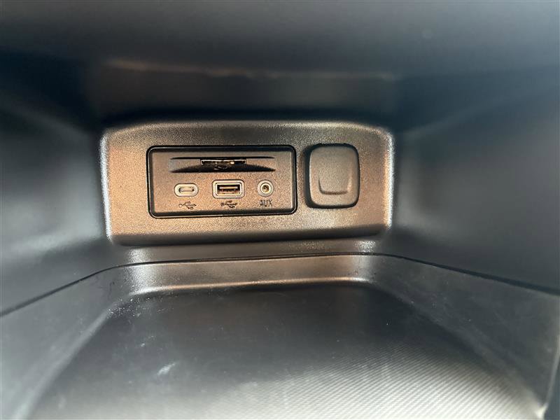 Used 2023 Chevrolet Equinox LT image 22