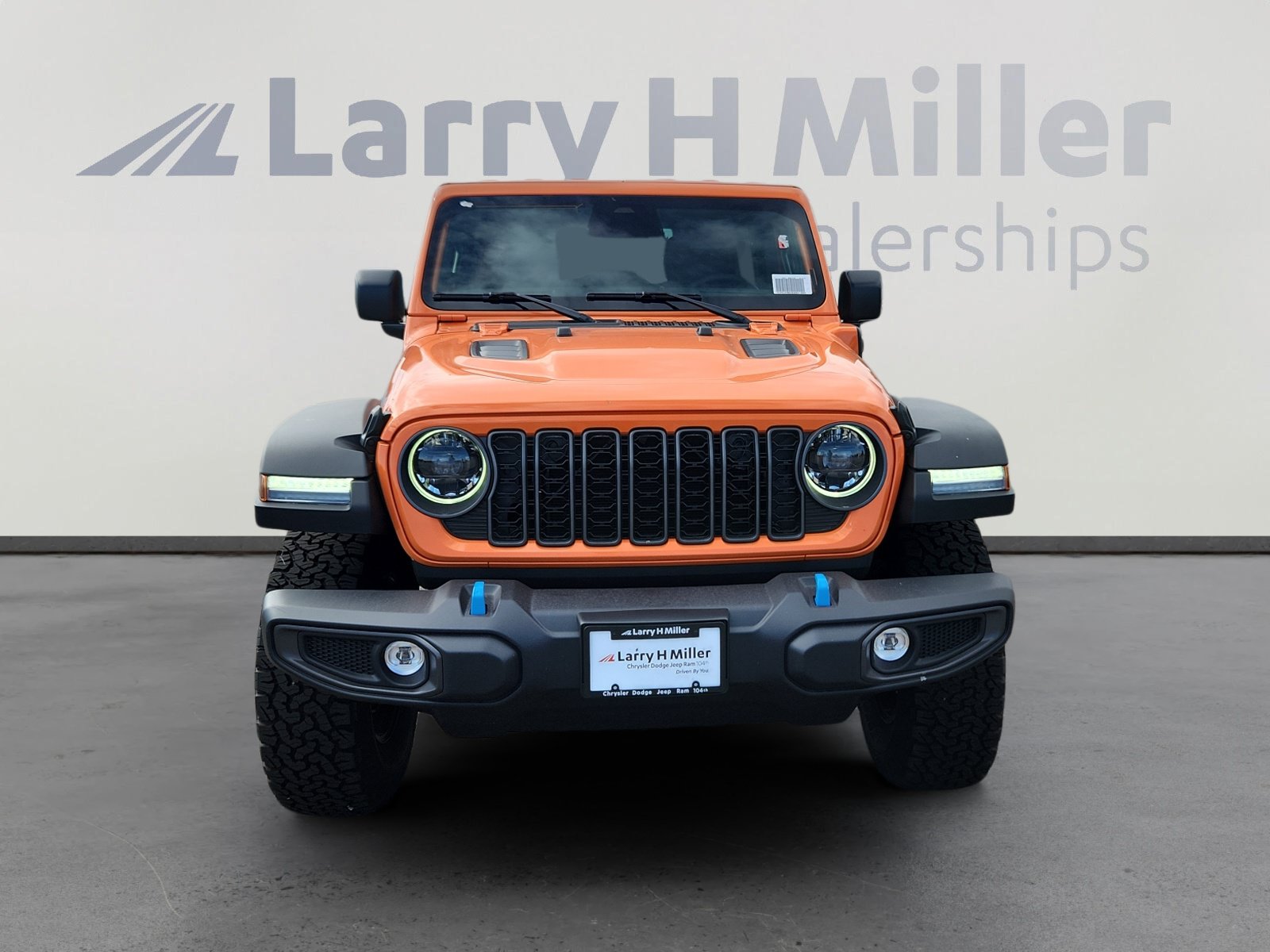 New 2025 Jeep Wrangler Unlimited Rubicon 4xe w/ Convenience Group AWD/4WD image 9