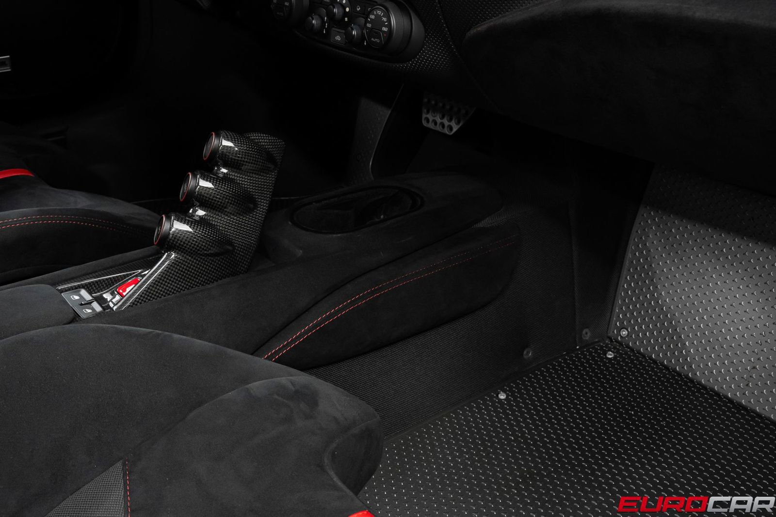 Used 2020 Ferrari 488 Pista *HUGE CARBON INTERIOR OPTIONS image 35