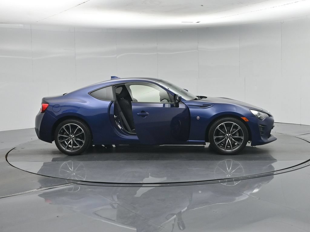 Used 2020 Toyota 86 RWD image 5