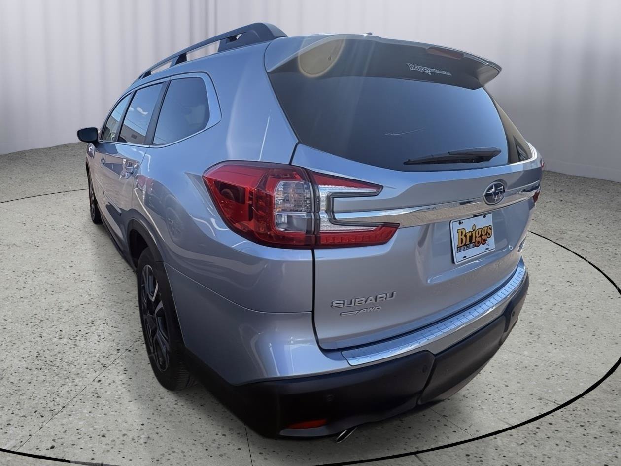 Used 2025 Subaru Ascent Limited AWD/4WD image 3