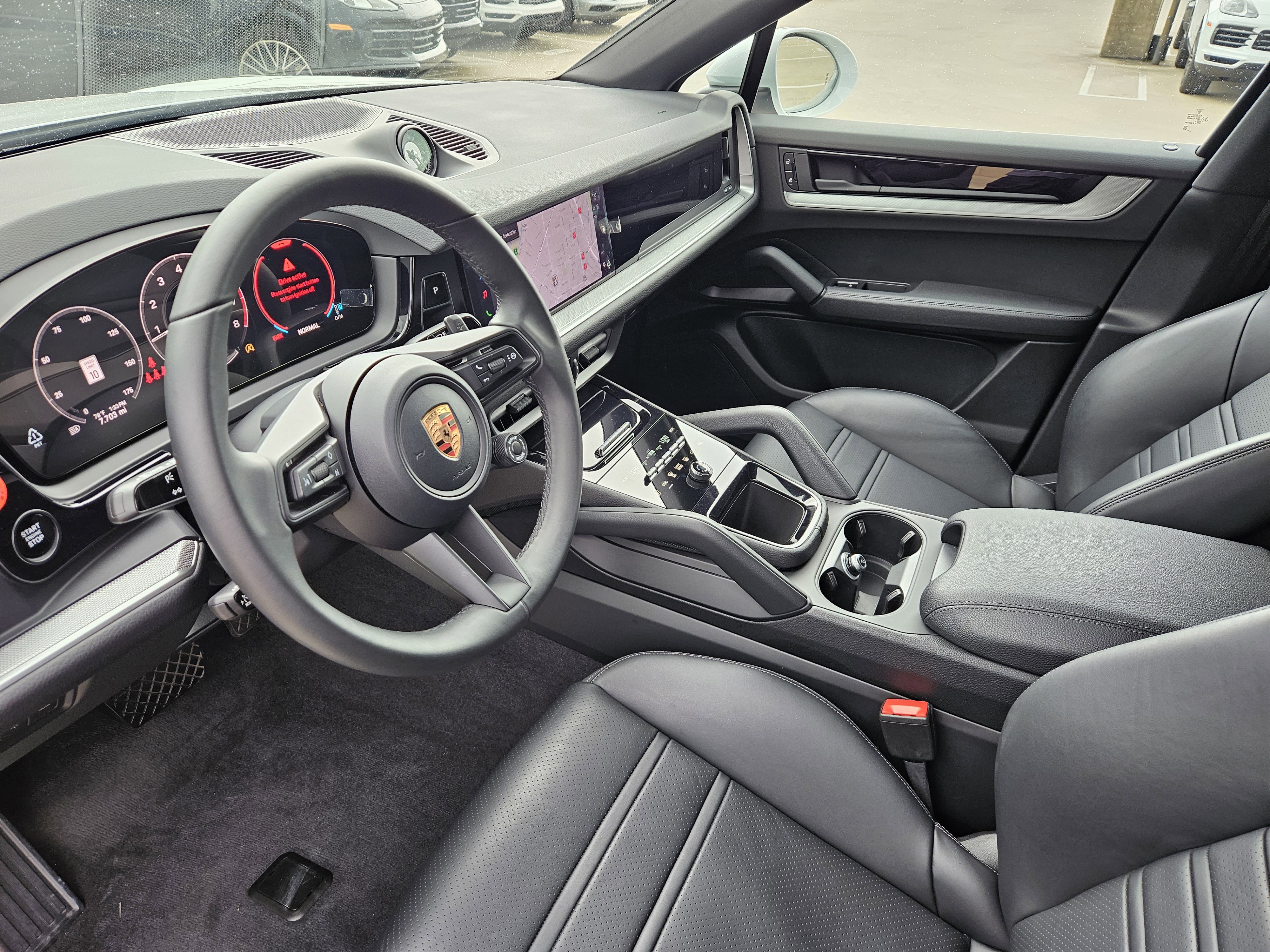 Certified 2026 Porsche Cayenne Coupe image 4