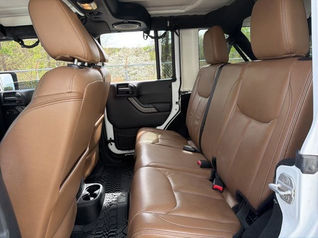 Used 2013 Jeep Wrangler Unlimited Sahara image 15