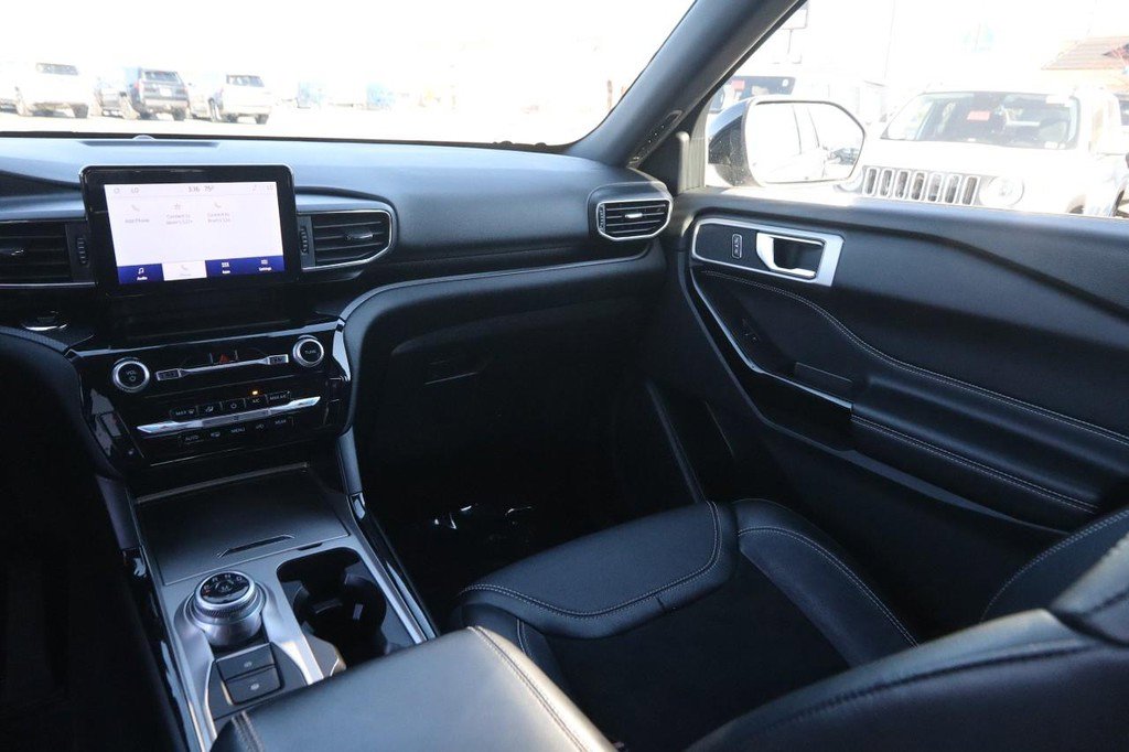 Used 2022 Ford Explorer ST image 27