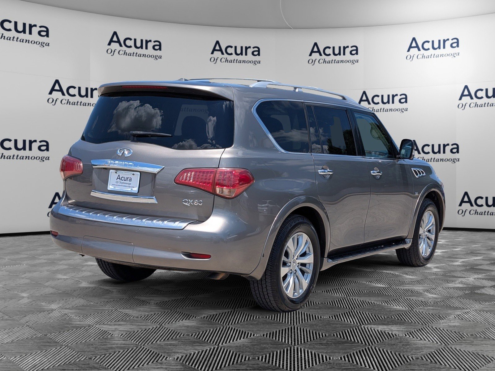 Used 2017 INFINITI QX80 4WD w/ Driver Assistance Package image 5