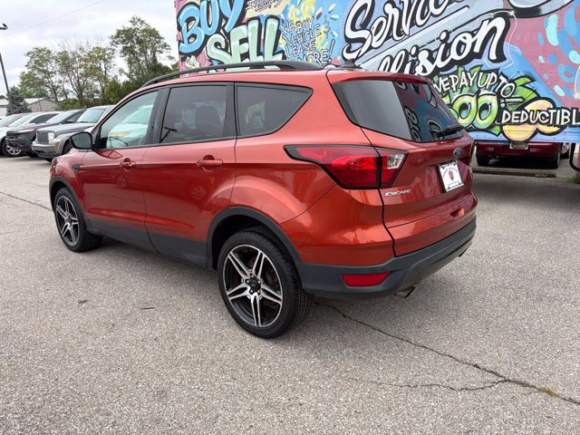 Used 2019 Ford Escape SEL AWD/4WD image 4