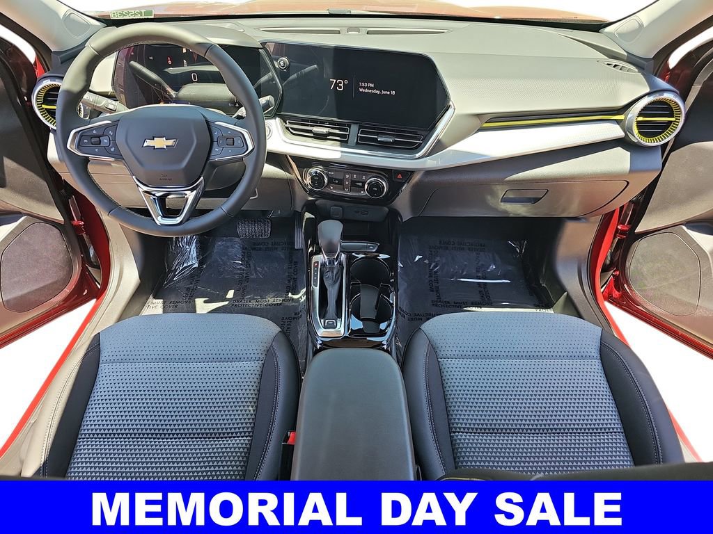 New 2025 Chevrolet Trax LT w/ Driver Confidence Package FWD image 9
