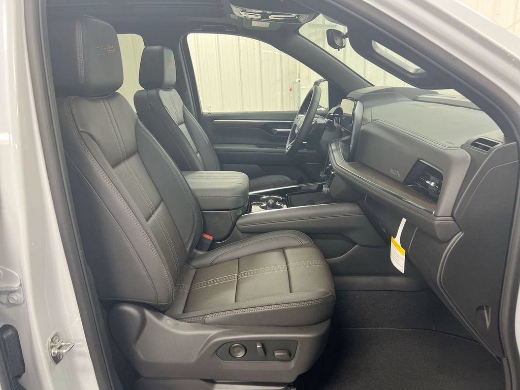 New 2026 Chevrolet Tahoe High Country w/ Sun And Tow Package AWD/4WD image 23