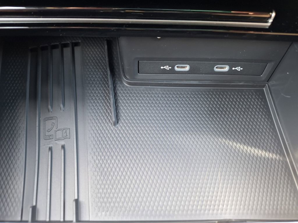 New 2026 Volkswagen Atlas Cross Sport SEL R-Line image 17